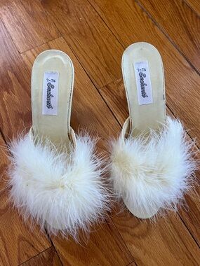 Women's Ivory Feather Slide Sandals